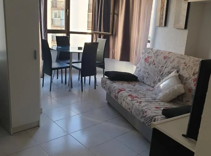 Apartamento Angela דירה *